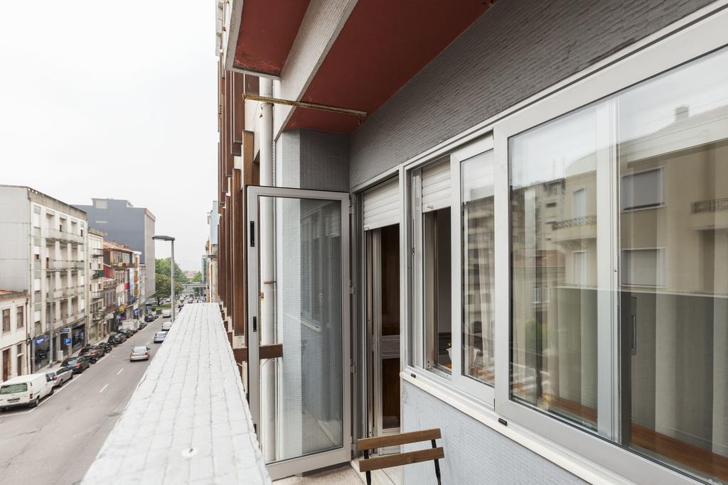 Apartment Camoes Porto Bagian luar foto